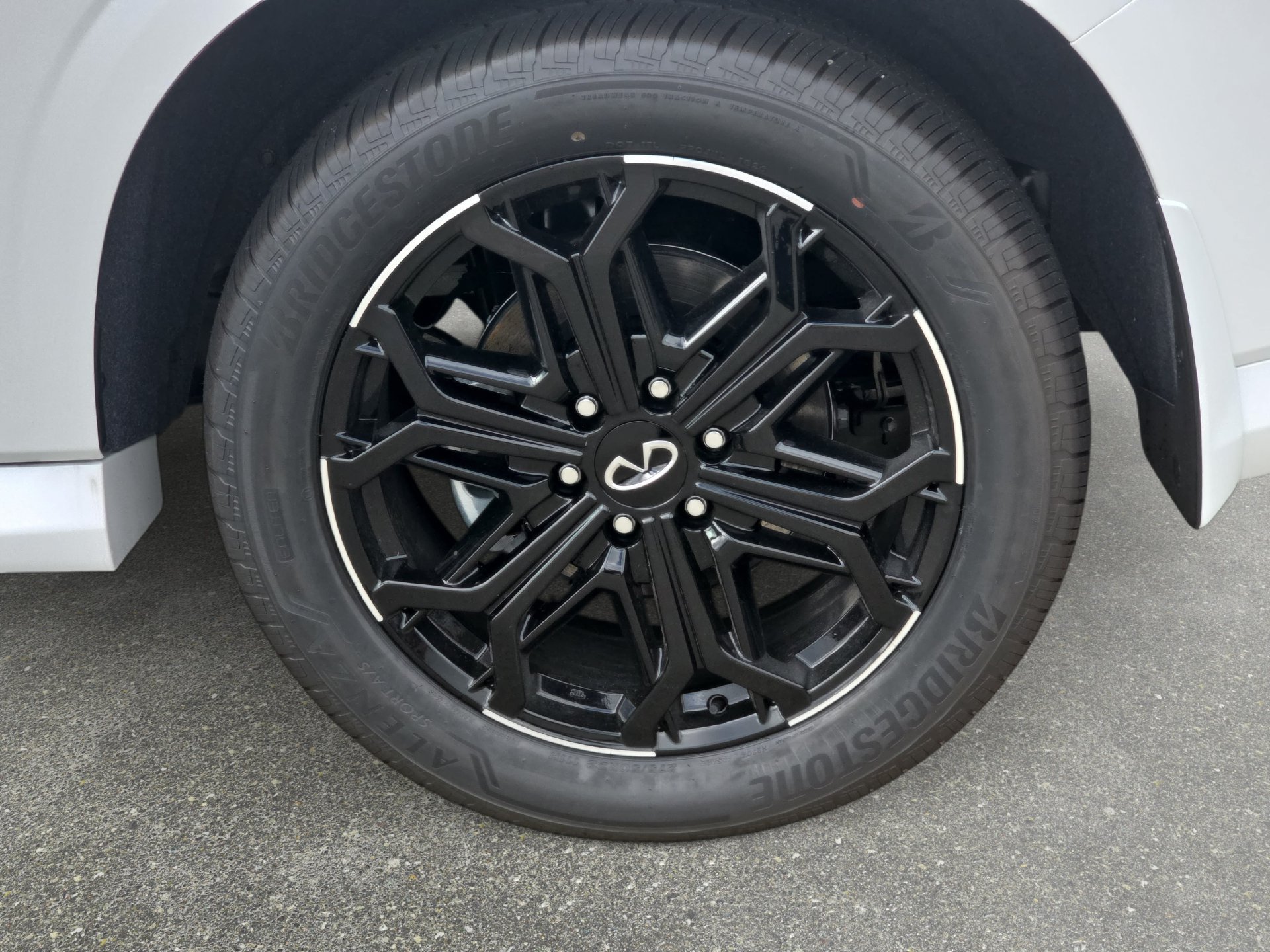 New 2027 INFINITI QX80 Sensory AWD/4WD image 32