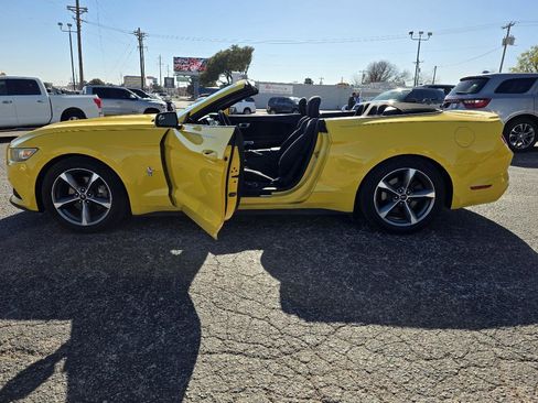 Used 2017 Ford Mustang Convertible w/ Equipment Group 051A RWD image 9