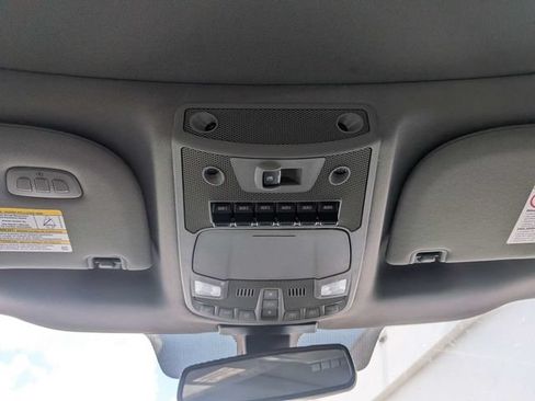 Used 2017 Ford F250 Lariat w/ Lariat Ultimate Package AWD/4WD image 22