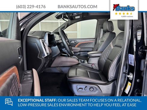 Certified 2024 GMC Canyon Denali AWD/4WD image 8