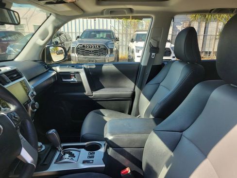 Used 2022 Toyota 4Runner SR5 Premium image 19