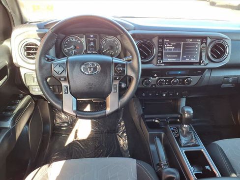 Used 2023 Toyota Tacoma TRD Sport image 8