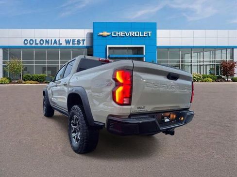 Used 2024 Chevrolet Colorado ZR2 w/ Safety Package AWD/4WD image 8