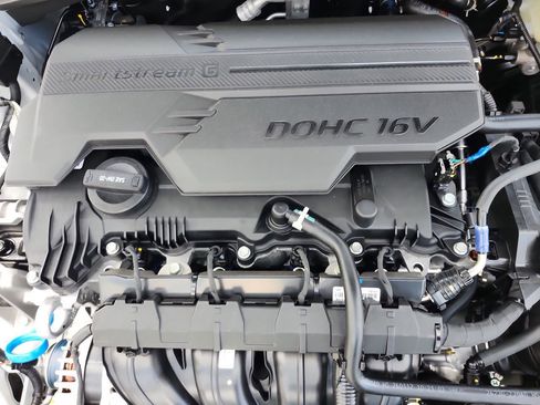 New 2026 Hyundai Elantra Sport FWD image 21