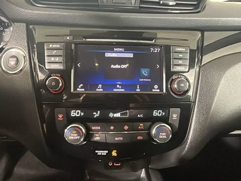 Used 2019 Nissan Rogue Sport SV w/ All-Weather Package AWD/4WD image 23