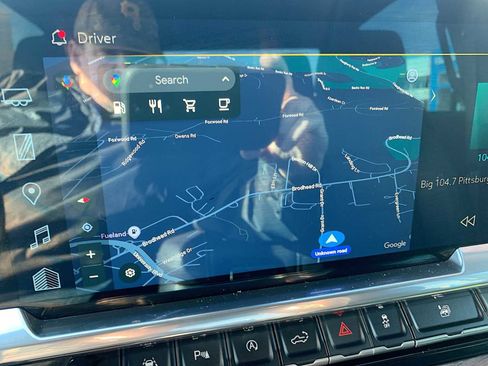 Used 2022 Chevrolet Silverado 1500 LTZ image 14