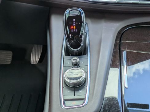 Used 2024 Cadillac Escalade ESV Sport Platinum w/ LPO, ONYX Package AWD/4WD image 20