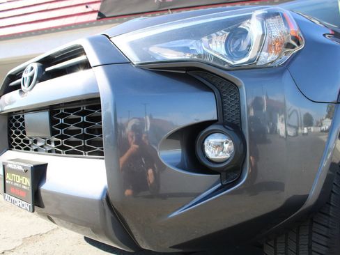 Used 2021 Toyota 4Runner SR5 RWD image 4
