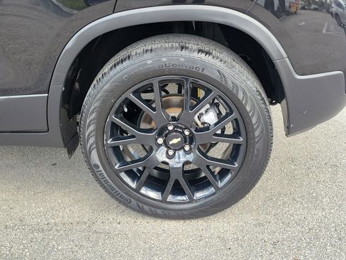 Used 2022 Chevrolet Trax LT w/ Midnight Edition image 26