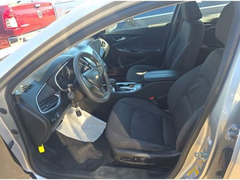 Used 2022 Chevrolet Malibu LT image 11