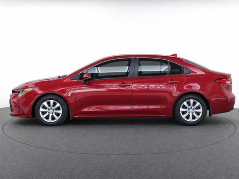 Used 2025 Toyota Corolla LE FWD image 6