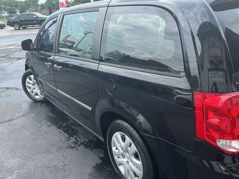 Used 2014 Dodge Grand Caravan American Value Package image 18