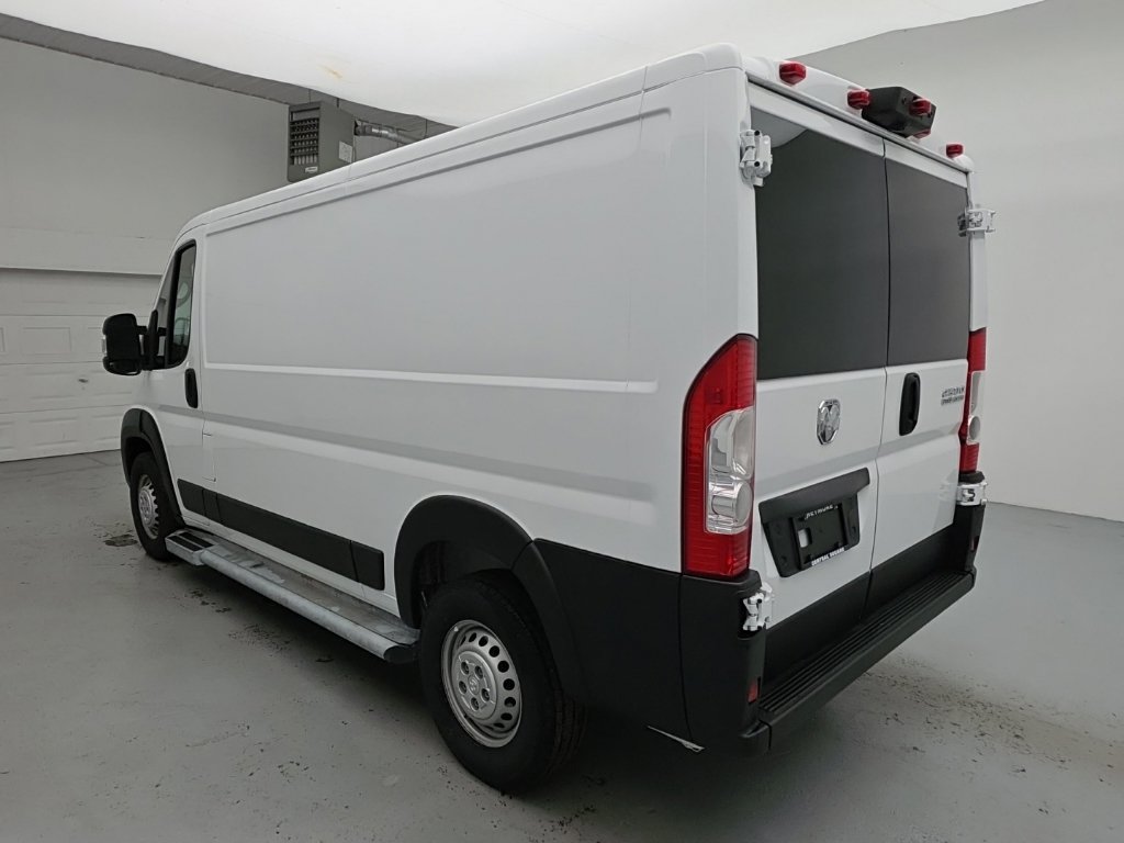 Used 2025 RAM ProMaster 2500 w/ U-Haul Equipment Group FWD image 10