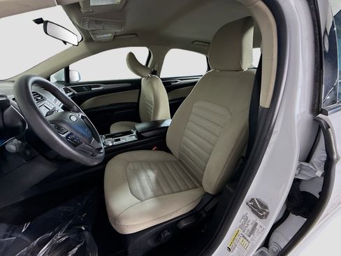 Used 2018 Ford Fusion S image 22