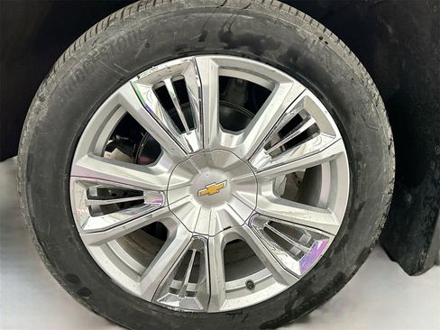 Used 2022 Chevrolet Silverado 1500 High Country w/ High Country Premium Package image 33