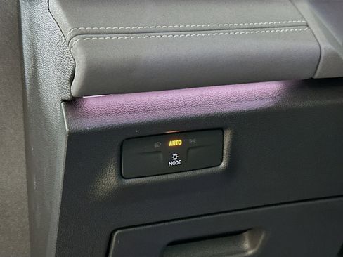 New 2026 Volkswagen Tiguan SE R-Line image 10