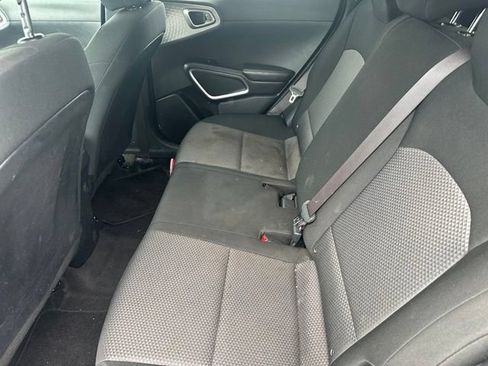 Used 2020 Kia Soul LX FWD image 9