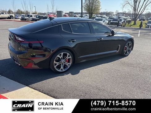 Used 2018 Kia Stinger GT2 AWD/4WD image 5