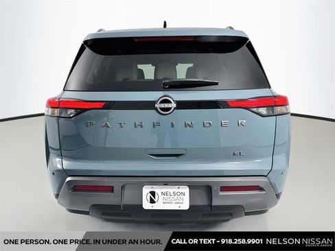 Certified 2026 Nissan Pathfinder SL FWD image 6