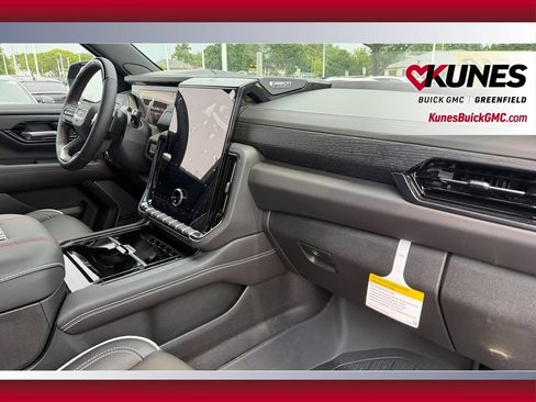 New 2026 GMC Yukon XL AT4 Ultimate w/ LPO, Floor Liner Package AWD/4WD image 39