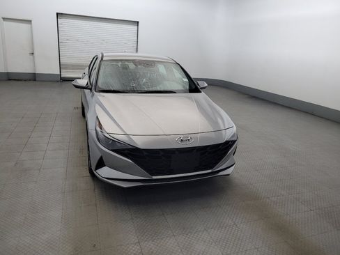 Used 2023 Hyundai Elantra SEL w/ Convenience Package FWD image 14