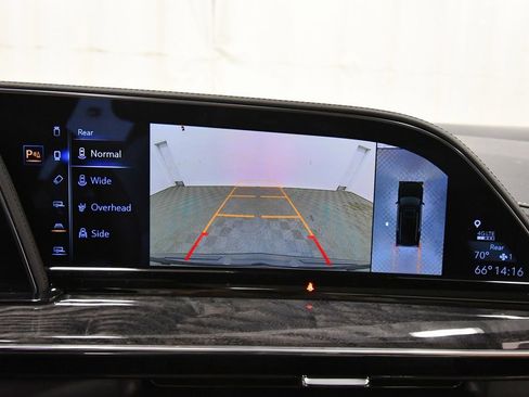 Used 2022 Cadillac Escalade Premium Luxury image 27