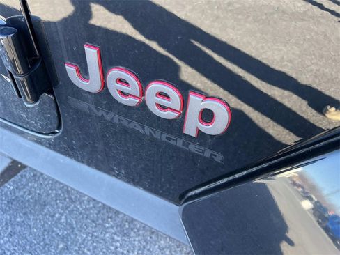 Used 2023 Jeep Wrangler Unlimited Rubicon w/ Cold Weather Group image 11