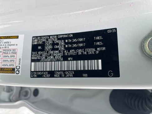 Used 2025 Toyota 4Runner SR5 image 31