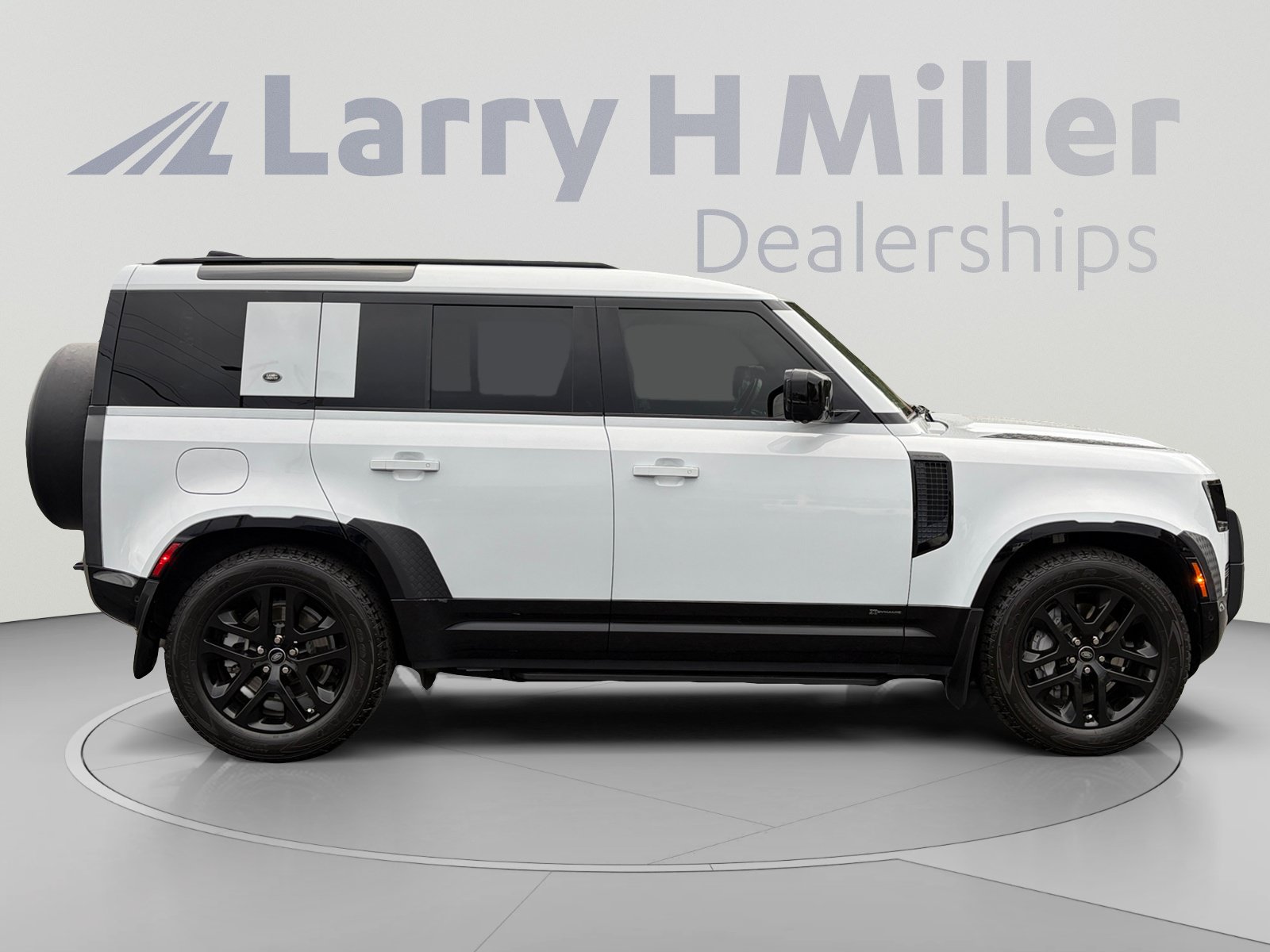 Used 2021 Land Rover Defender 110 X-Dynamic HSE AWD/4WD image 6