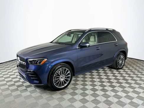 Used 2024 Mercedes-Benz GLE 350 4MATIC image 3