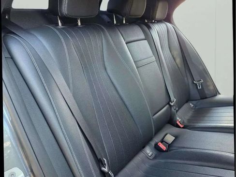 Used 2017 Mercedes-Benz E 300 image 21