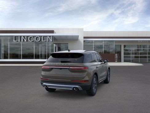 New 2026 Lincoln Corsair Premiere image 8