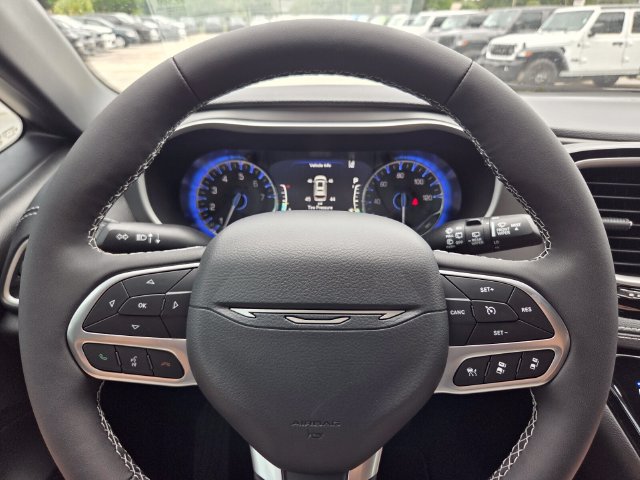 New 2027 Chrysler Pacifica Select FWD image 27