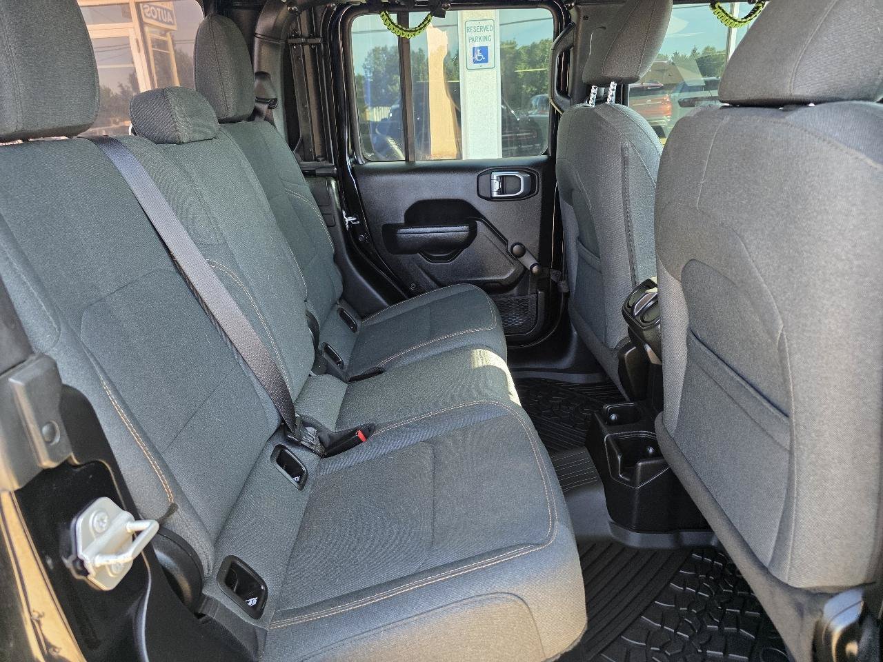 Used 2024 Jeep Gladiator Sport AWD/4WD image 22