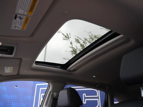 New 2026 Honda HR-V EX-L image 17