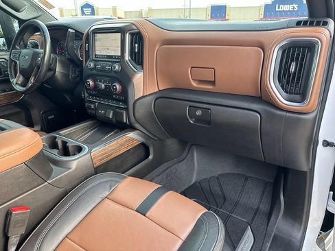 Used 2022 Chevrolet Silverado 2500 High Country w/ Z71 Off-Road Package AWD/4WD image 44