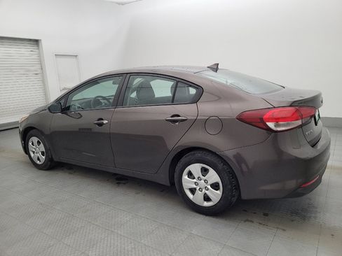 Used 2017 Kia Forte LX w/ LX Popular Package image 3