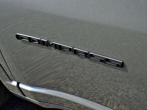 Used 2023 Jeep Compass High Altitude image 16