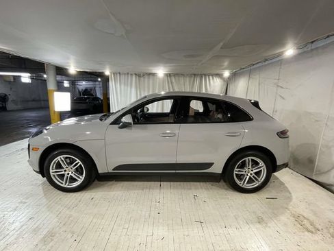 Certified 2020 Porsche Macan AWD/4WD image 2