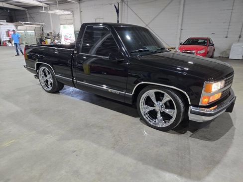 Used 1990 Chevrolet Silverado 1500 2WD Regular Cab image 21