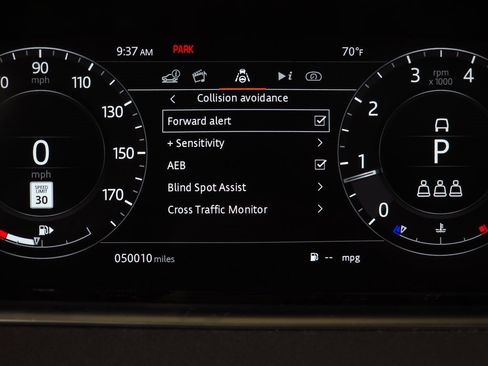 Used 2020 Land Rover Range Rover Evoque SE image 23