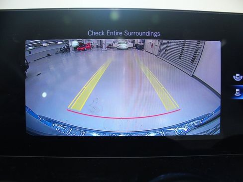 Used 2022 Mercedes-Benz GLA 250 4MATIC image 10