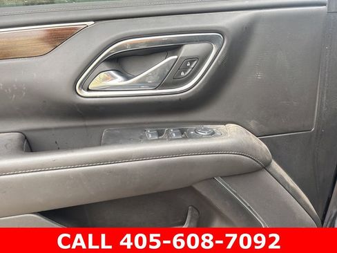 Used 2024 GMC Yukon SLE AWD/4WD image 8