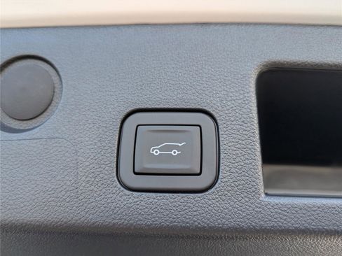 New 2026 Chevrolet Equinox LT w/ Convenience Package II image 9