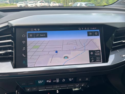 Used 2025 Audi Q4 e-tron Premium Plus image 44