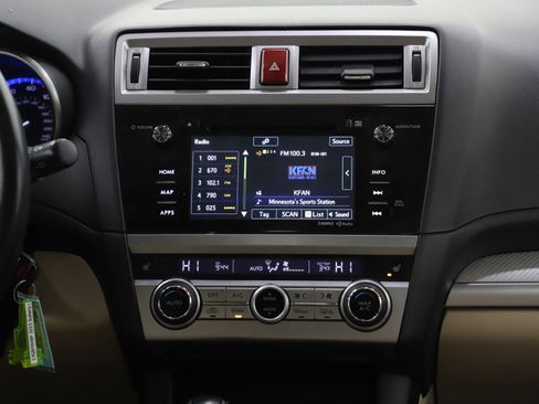 Used 2015 Subaru Outback 2.5i Premium image 15