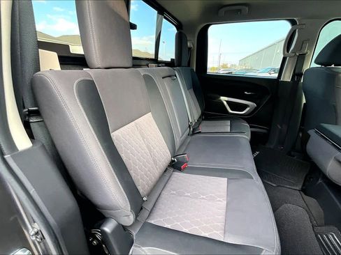 Used 2024 Nissan Titan SV image 19