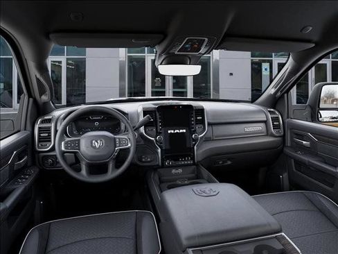 New 2026 RAM 2500 Laramie AWD/4WD image 14