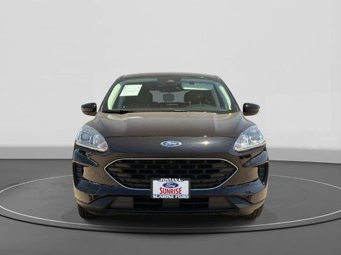 Certified 2021 Ford Escape SE w/ SE Sport Appearance Package FWD image 3