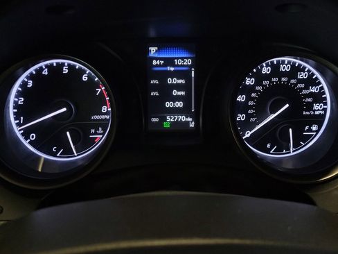 Used 2022 Toyota Camry SE FWD image 23